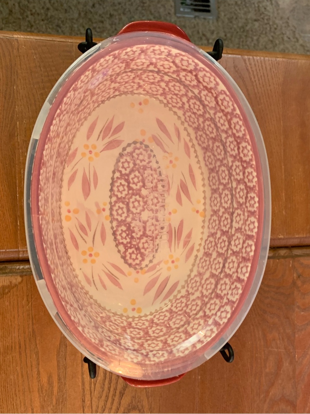 Temp-tations By Tara Old World Cranberry 2 Quart Casserole Dish Basket Tray Lid - Picture 8 of 10